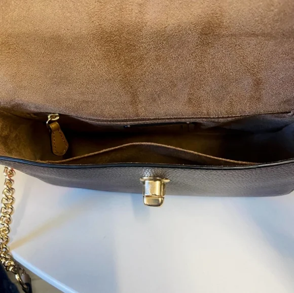 Elegant Brown Leather Shoulder Bag